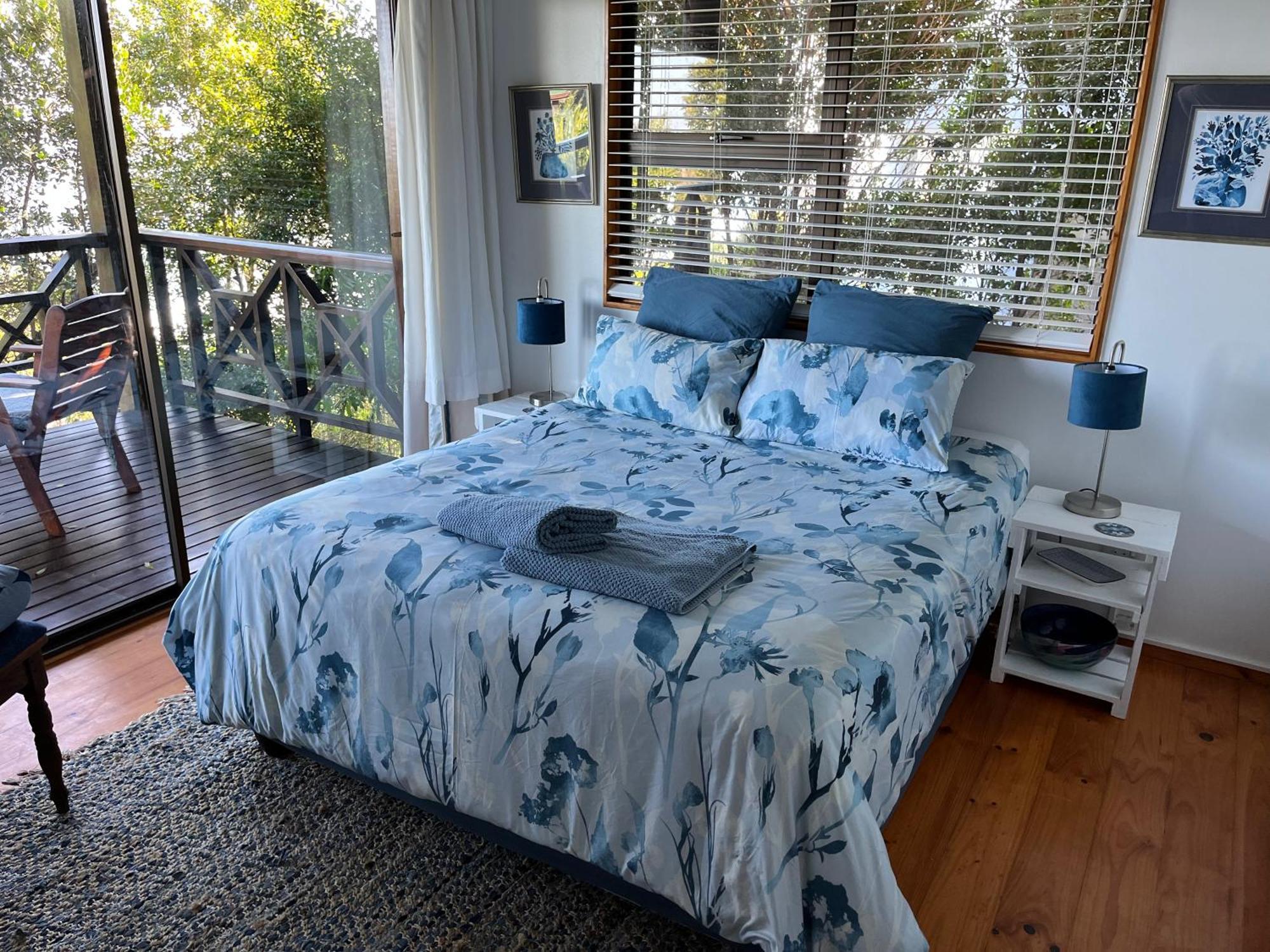 Peaceful Guest Suite With Balcony Views And Garden Setting Brenton-on-Sea Zewnętrze zdjęcie